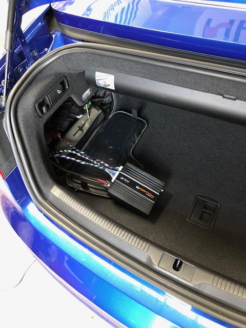 Car-HiFi-Verstärker-Set 470 Watt speziell für den Audi A5 8T